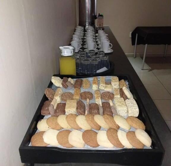 پانسیون Ethithiya Guesthouse & Conferencing