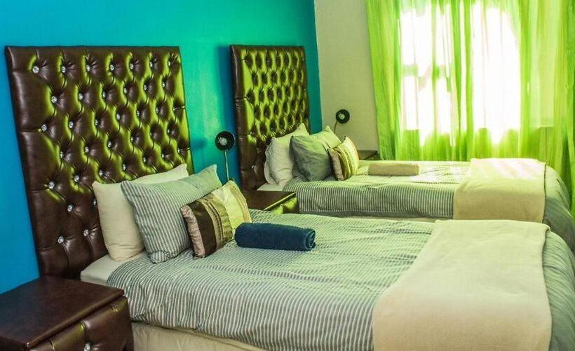 پانسیون Ethithiya Guesthouse & Conferencing