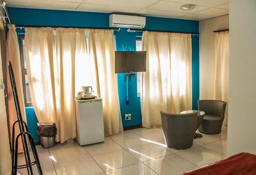 پانسیون Ethithiya Guesthouse & Conferencing