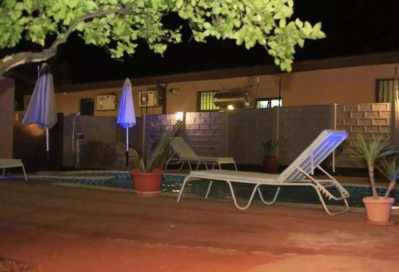 پانسیون Ethithiya Guesthouse & Conferencing
