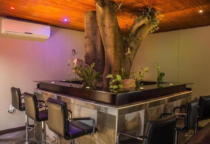 پانسیون Ethithiya Guesthouse & Conferencing