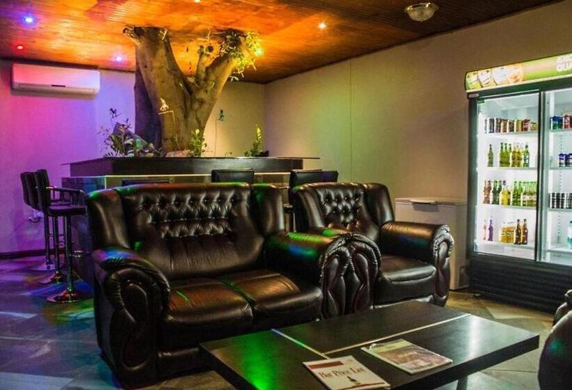 پانسیون Ethithiya Guesthouse & Conferencing