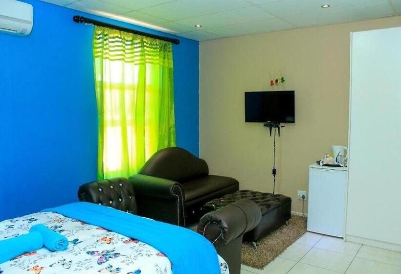 پانسیون Ethithiya Guesthouse & Conferencing