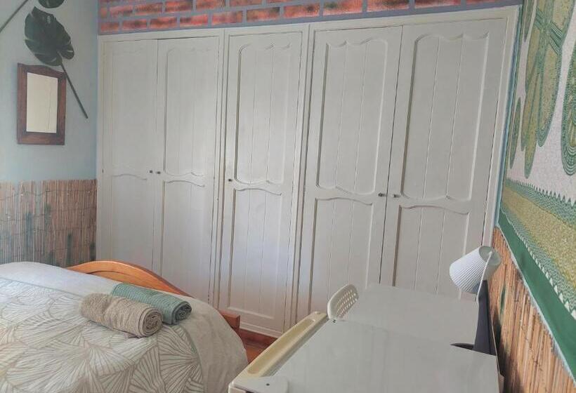 بنسيون Beach Life Caparica