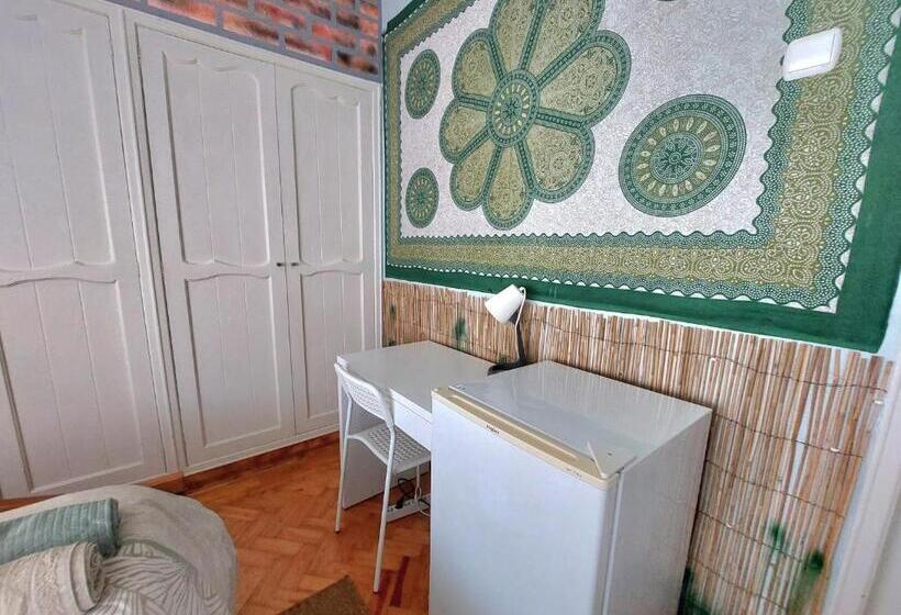 بنسيون Beach Life Caparica