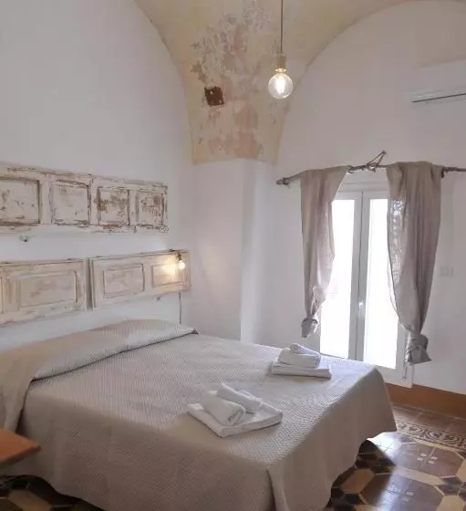 Majatalo Palazzo  800 : Pastine