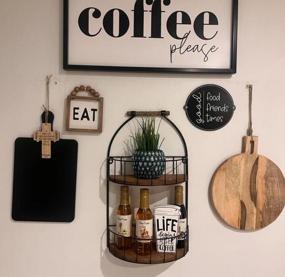 Upscale Resort Villa In The Heart Of Miami