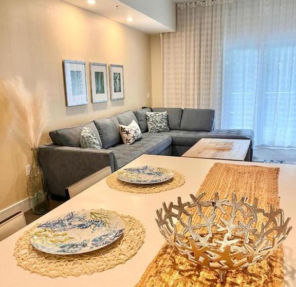 Upscale Resort Villa In The Heart Of Miami