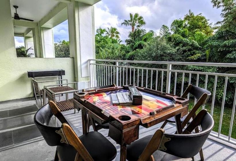 Upscale Resort Villa In The Heart Of Miami