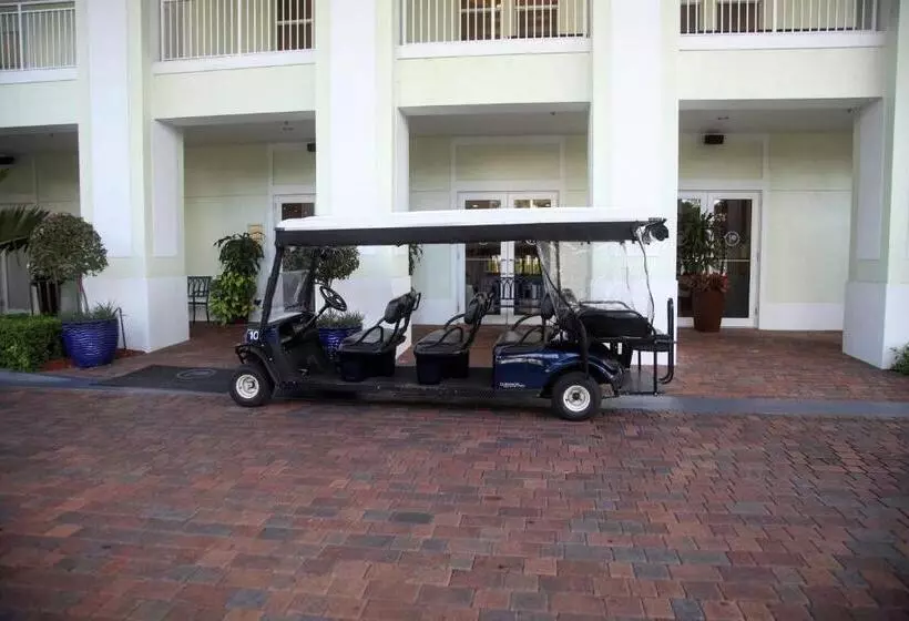 Upscale Resort Villa In The Heart Of Miami