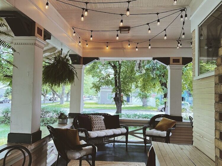 تختخواب و صبحانه Marianna Stoltz House