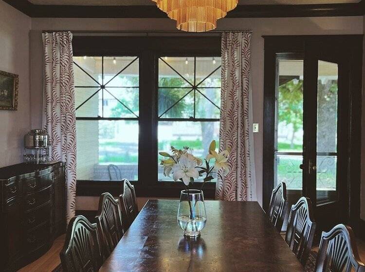 تختخواب و صبحانه Marianna Stoltz House