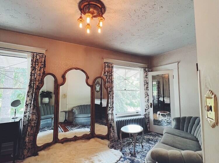 تختخواب و صبحانه Marianna Stoltz House