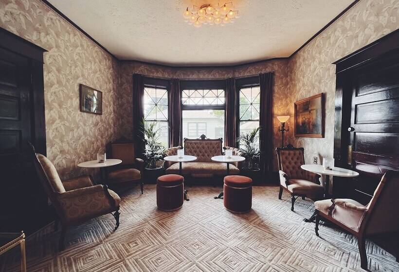 تختخواب و صبحانه Marianna Stoltz House