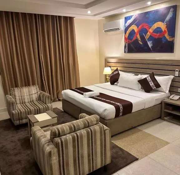 هتل Moz One Executive Guest Rooms Tourggourt
