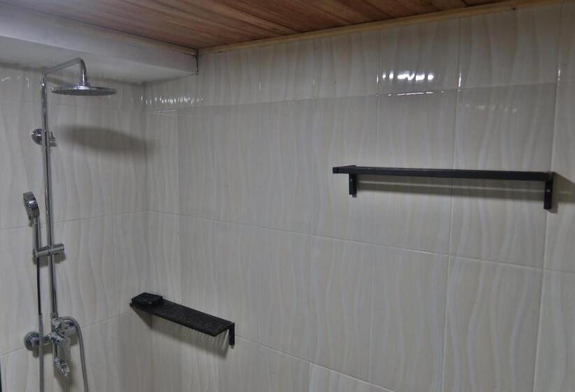 Отель Narwastu Hills