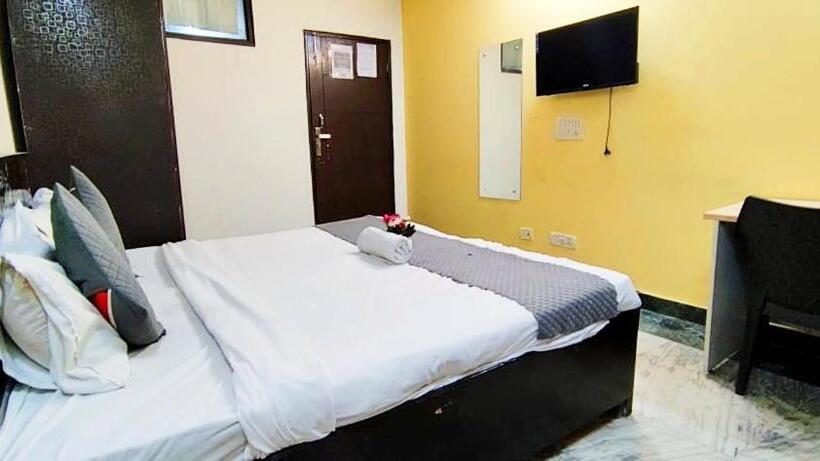 Hotel Nirvana Residency East Of Kailash