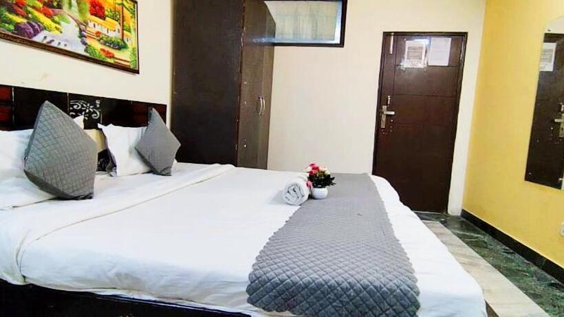 Hotel Nirvana Residency East Of Kailash