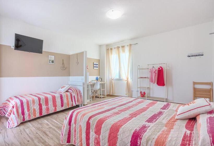 بنسيون Lanterna Del Delta Guest House