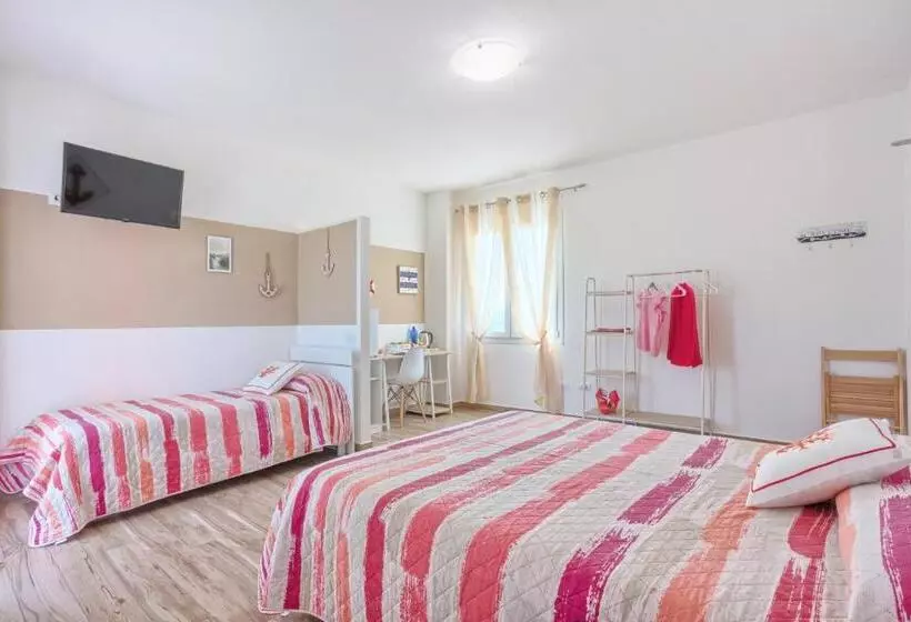 ペンション Lanterna Del Delta Guest House