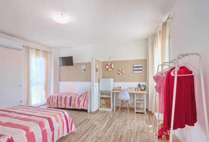 بنسيون Lanterna Del Delta Guest House