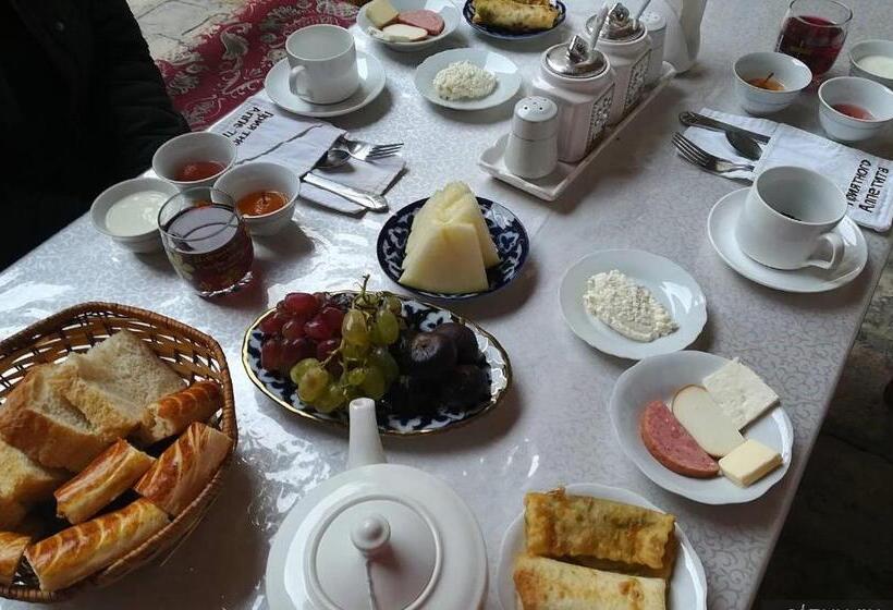 بنسيون Mumtoz Plaza