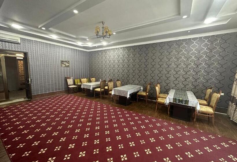 بنسيون Mumtoz Plaza