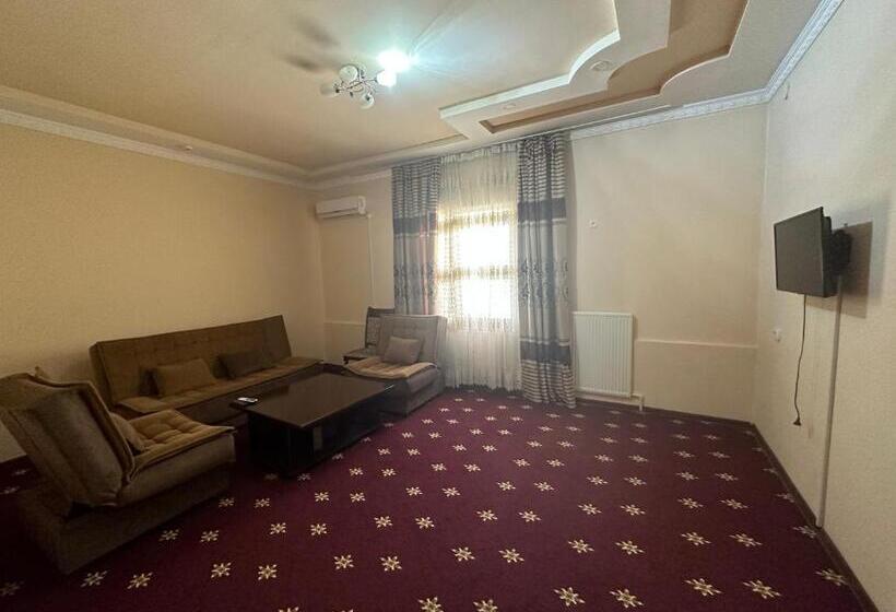 بنسيون Mumtoz Plaza