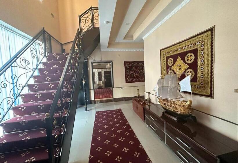 بنسيون Mumtoz Plaza