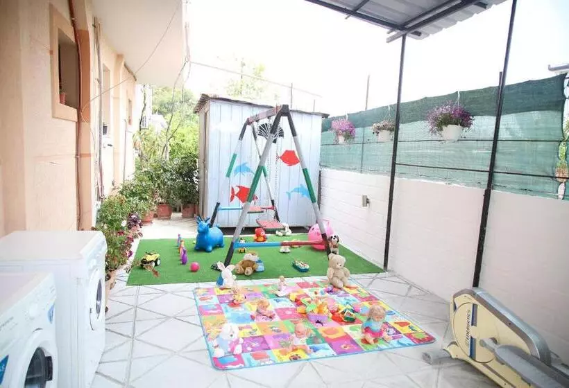 ペンション Vila Feliz   Premium Rooms With Free Private Parking