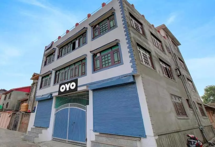 ホテル Oyo Flagship 81309  Zulfikar