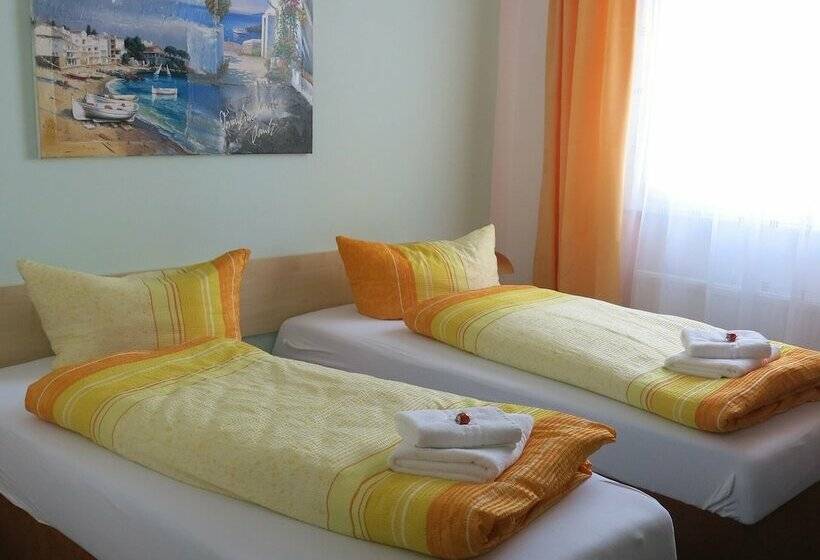 בית מלון כפרי Ackermann