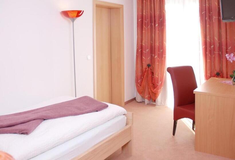 בית מלון כפרי Ackermann