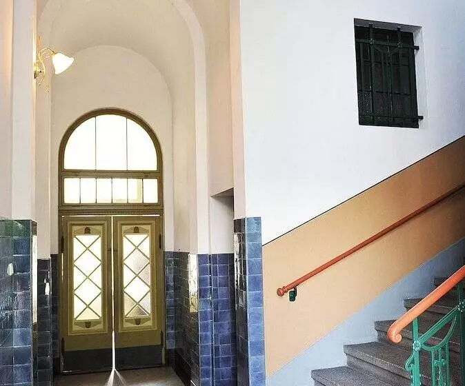 هتل Apartmenthaus Stadt Metz