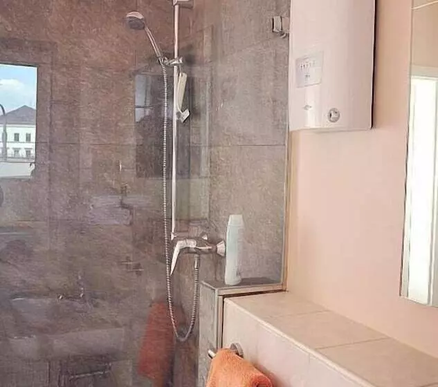 هتل Apartmenthaus Stadt Metz