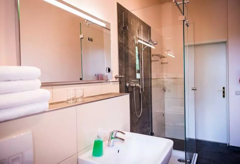 هتل Apartmenthaus Stadt Metz