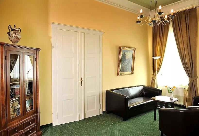 هتل Apartmenthaus Stadt Metz
