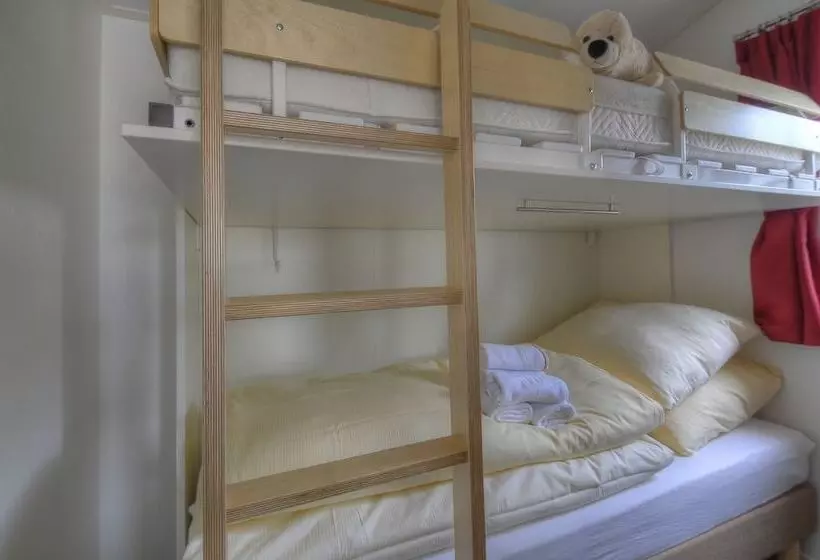 ホテル Ferienwohnungen Wulfener Hals