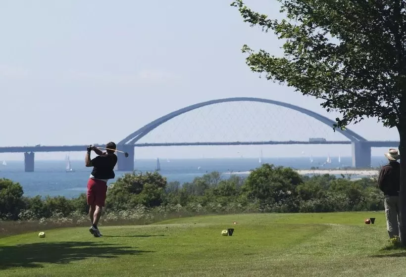 ホテル Ferienwohnungen Wulfener Hals