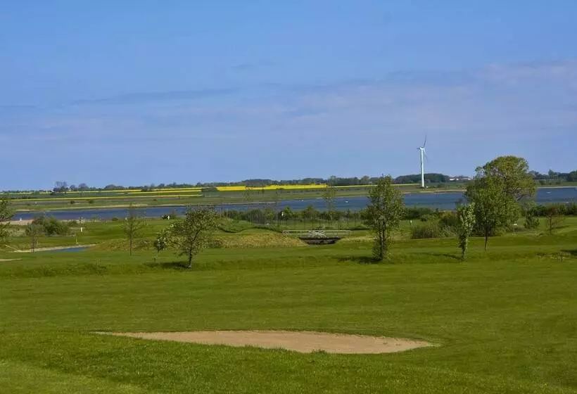 ホテル Ferienwohnungen Wulfener Hals