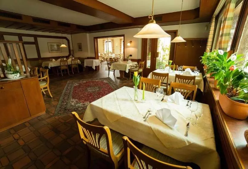 ホテル Gasthaus Zum Rössel Lichtenau