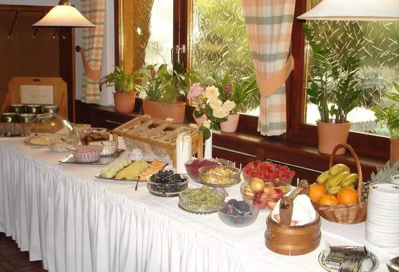 ホテル Gasthaus Zum Rössel Lichtenau