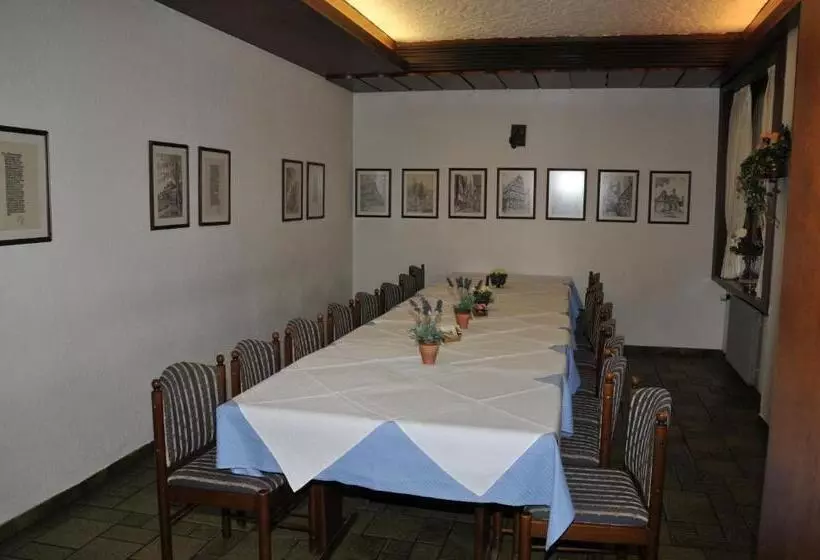 Hotelli Gasthof Ratstube