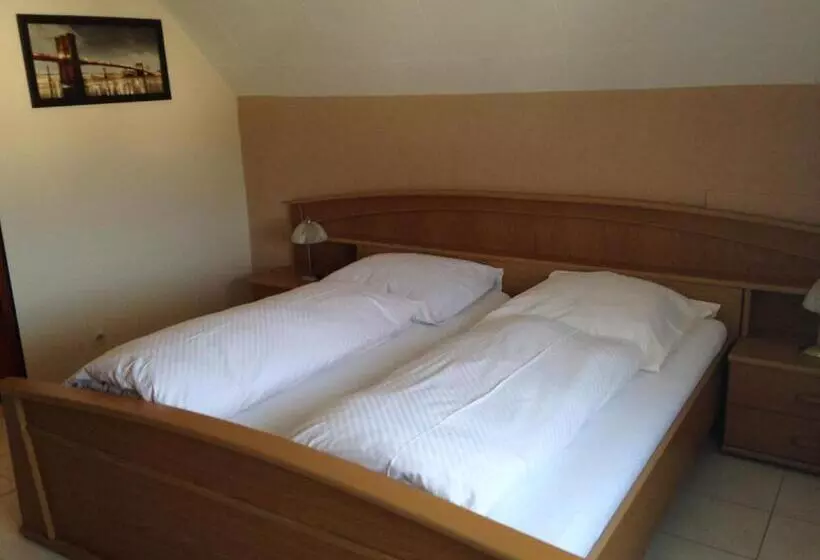 Hotelli Gasthof Ratstube