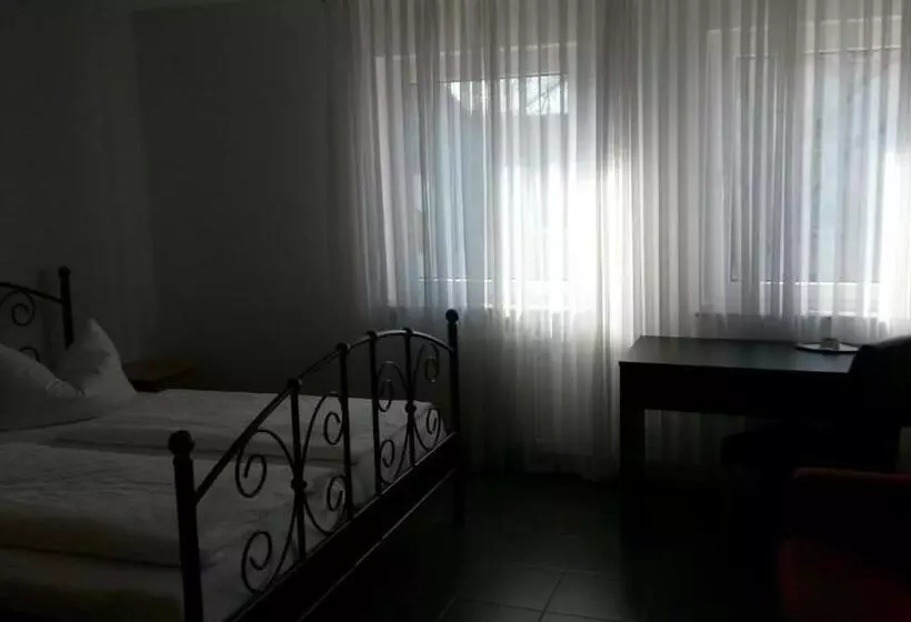 Hotelli Gasthof Ratstube