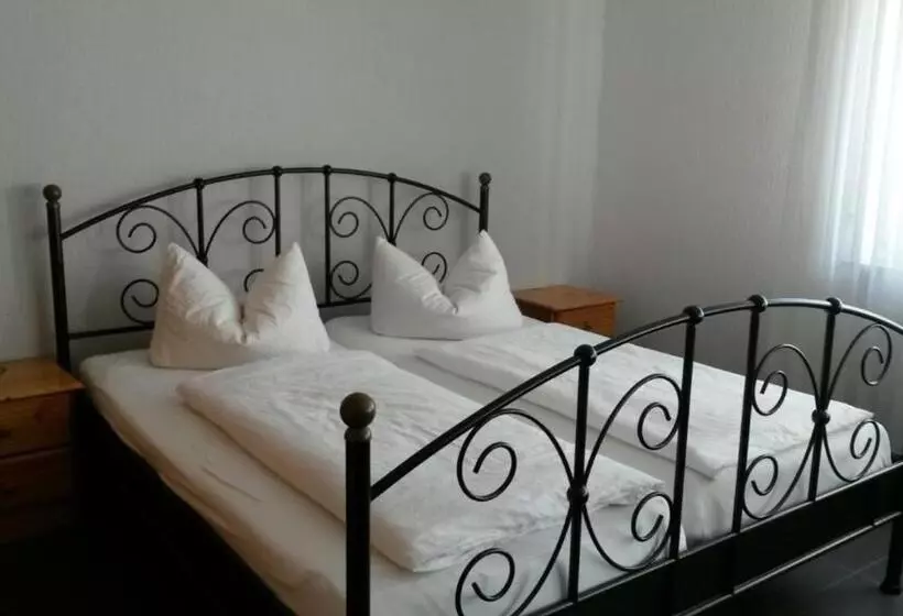 Hotelli Gasthof Ratstube