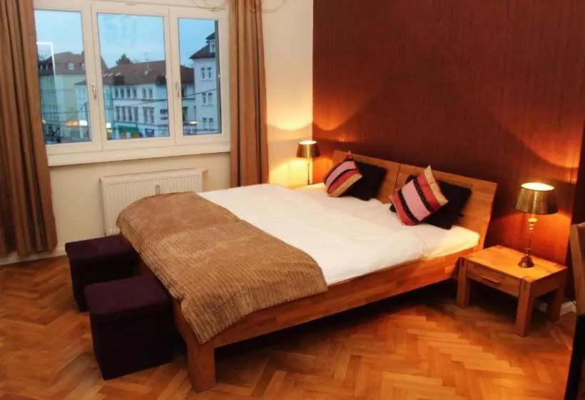 هتل Haus Königsbrücker