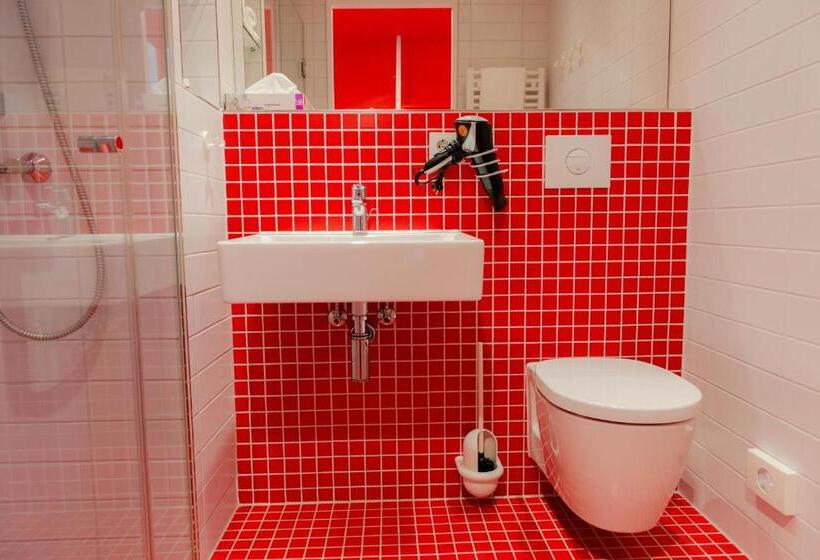 هتل Havenhostel Cuxhaven