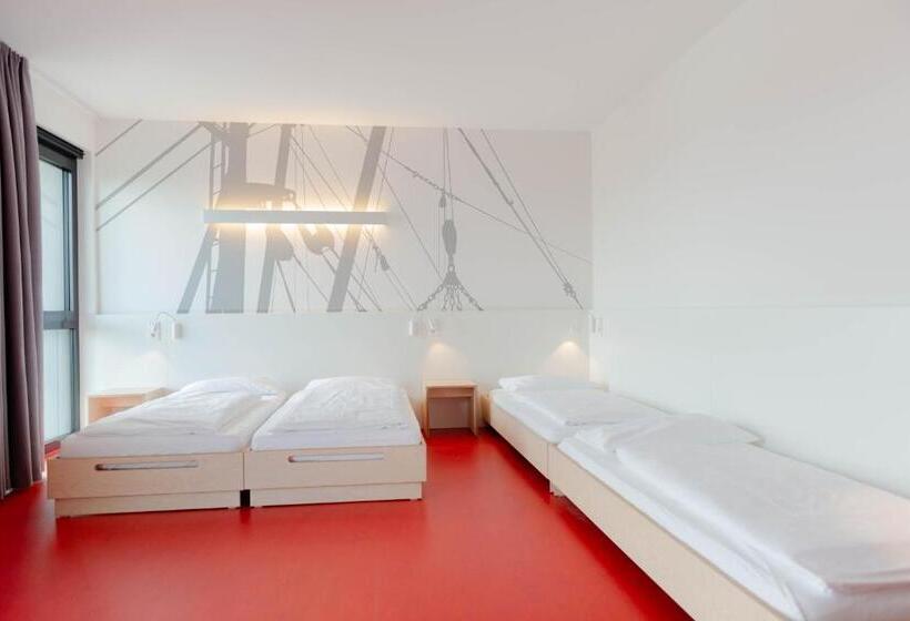 هتل Havenhostel Cuxhaven