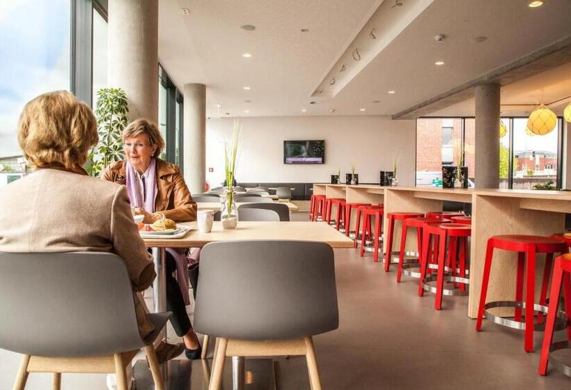 هتل Havenhostel Cuxhaven